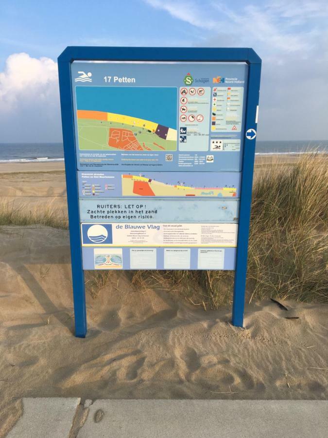 Zijperweg Vlakbij Zee, En Bos